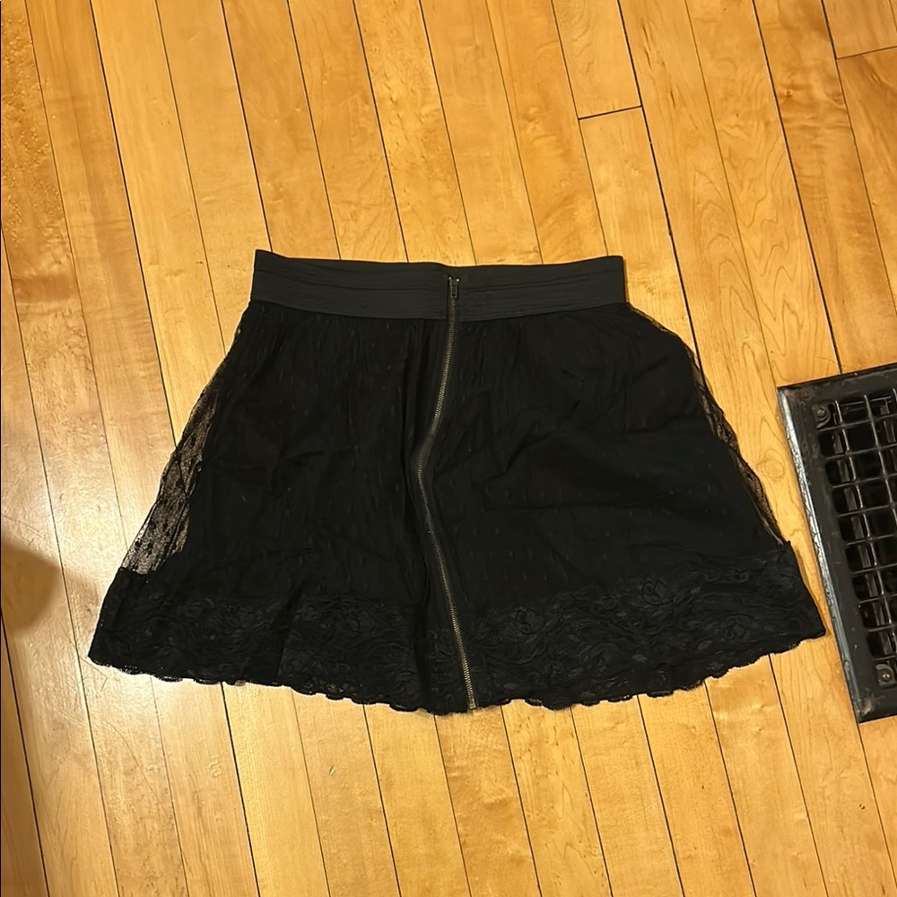 Forever 21 Front zippered mini skirt size medium